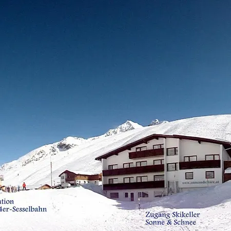 Sun & Snow In Kühtai